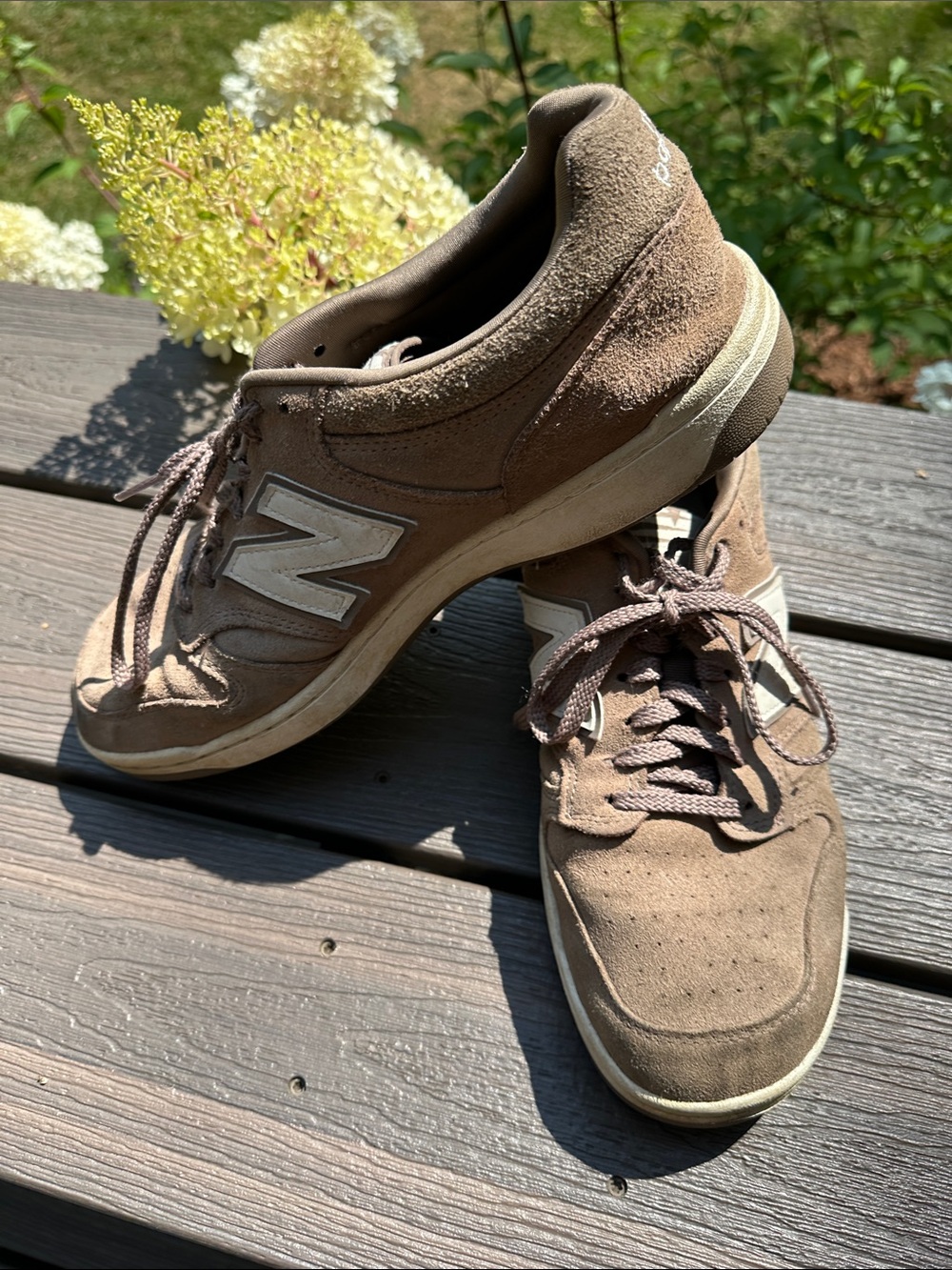 New Balance Men's Tan/Brown Suede Sneakers